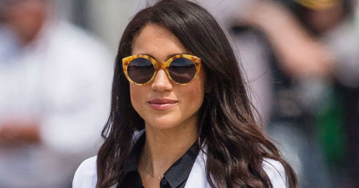 meghan markle 10.jpg?resize=1200,630 - Meghan Markle Sported Sunglasses Worth A Total Of $1,085 During Her Australian Tour