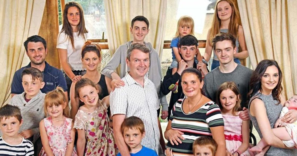 sdsd.jpg?resize=1200,630 - La familia más grande de Gran Bretaña se hizo aún más grande: ¡los padres amorosos dieron la bienvenida al bebé № 20 y esperando a otro!