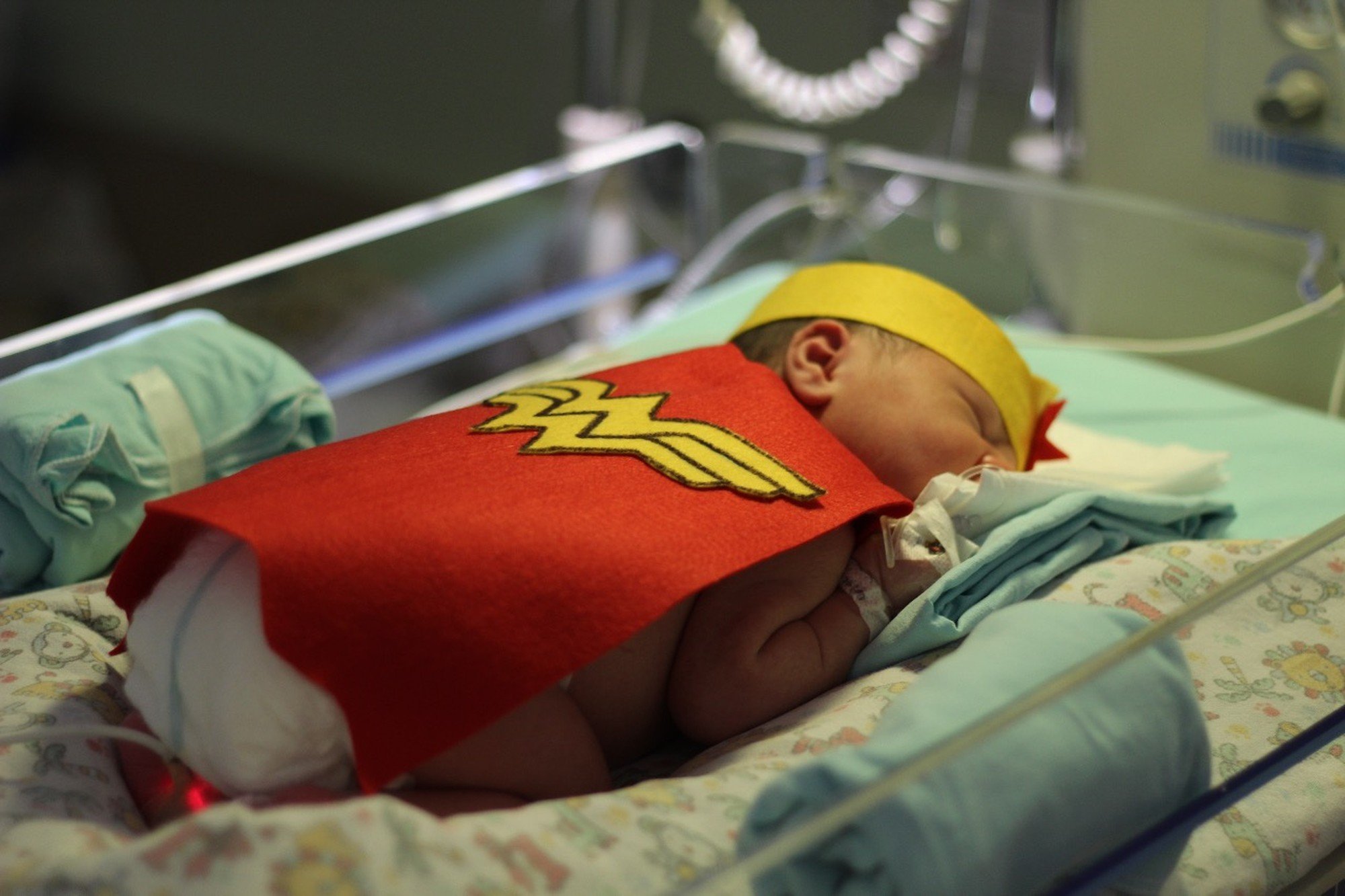 whatsapp image 2018 10 12 at 14 29 39.jpeg?resize=412,275 - Bebês de UTI neonatal são vestidos como super-heróis para celebrar o Dia das Crianças