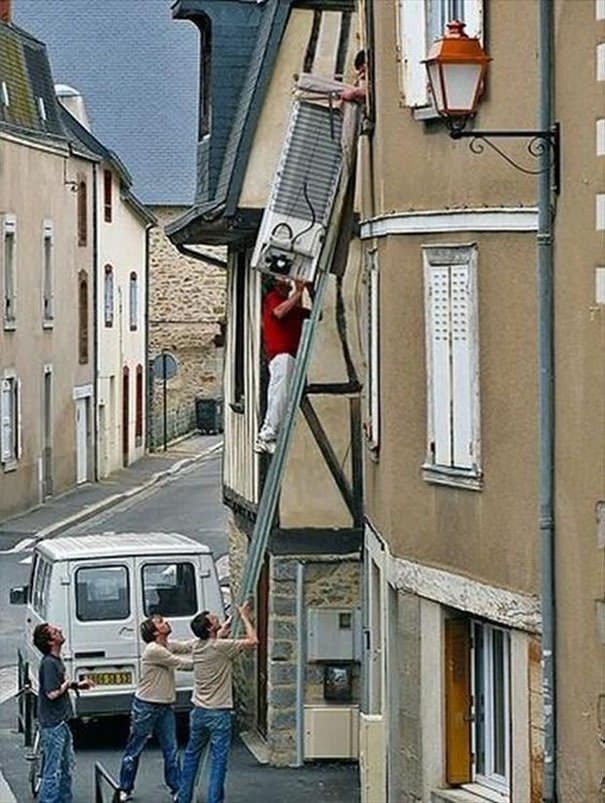  Crazy men doing dangerous things