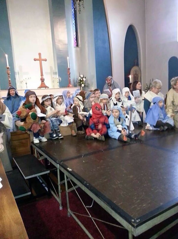  My Buddy Just Posted This Photo Of His Nephew During His Christmas Nativity Play. Not A Single F**k Was Given That Day
