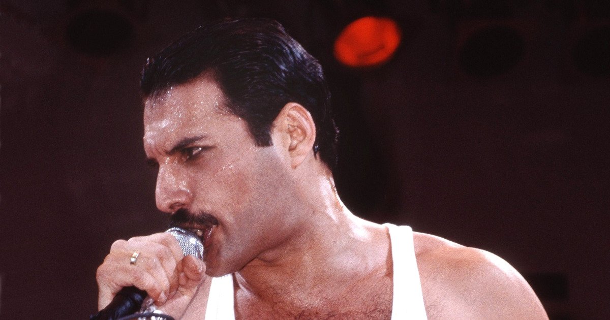 a 18.jpg?resize=412,232 - Les scientifiques disent que Freddie Mercury est le plus grand chanteur de tous les temps