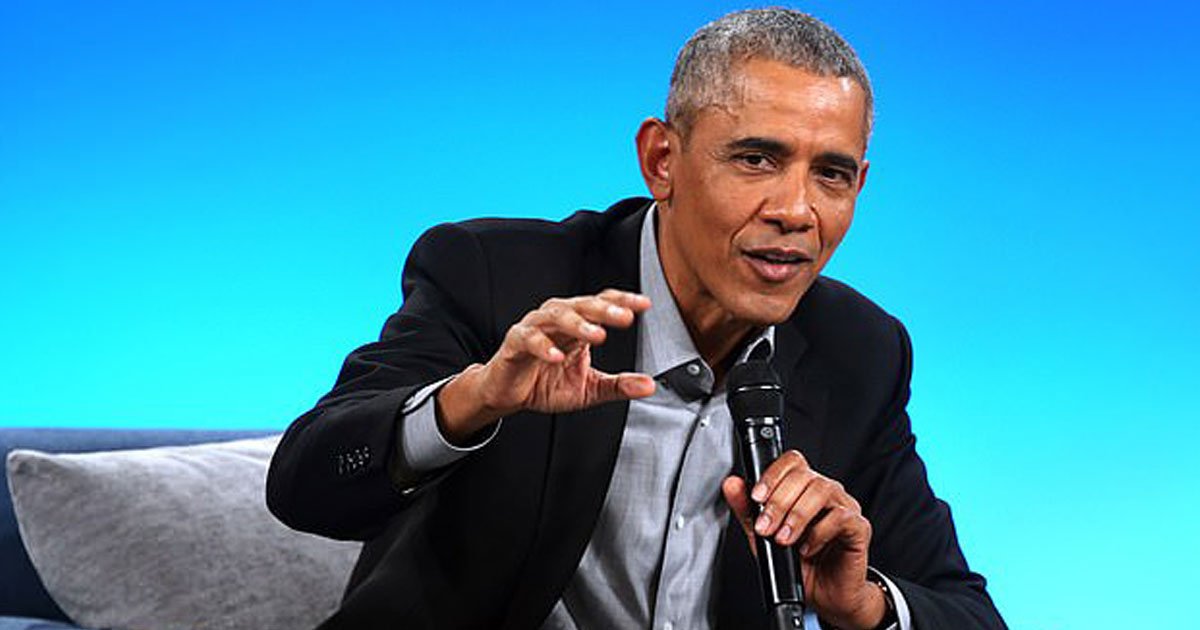 barack obama.jpg?resize=412,232 - Barack Obama parle de Donald Trump comme un raciste confus et en colère qui a des "problèmes avec sa mère"