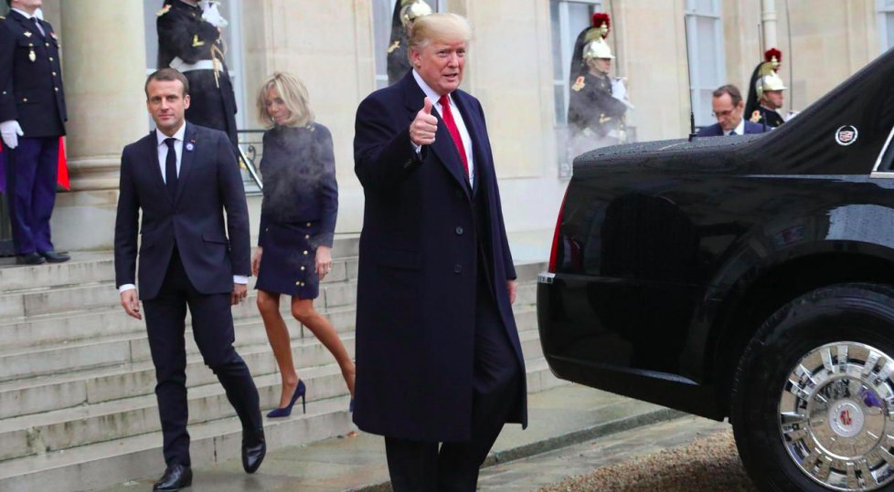 img 5beb202ea37d1.png?resize=1200,630 - Quand Trump enfume les Macron dans la cour de l’Elysée avec sa "Cadillac One"