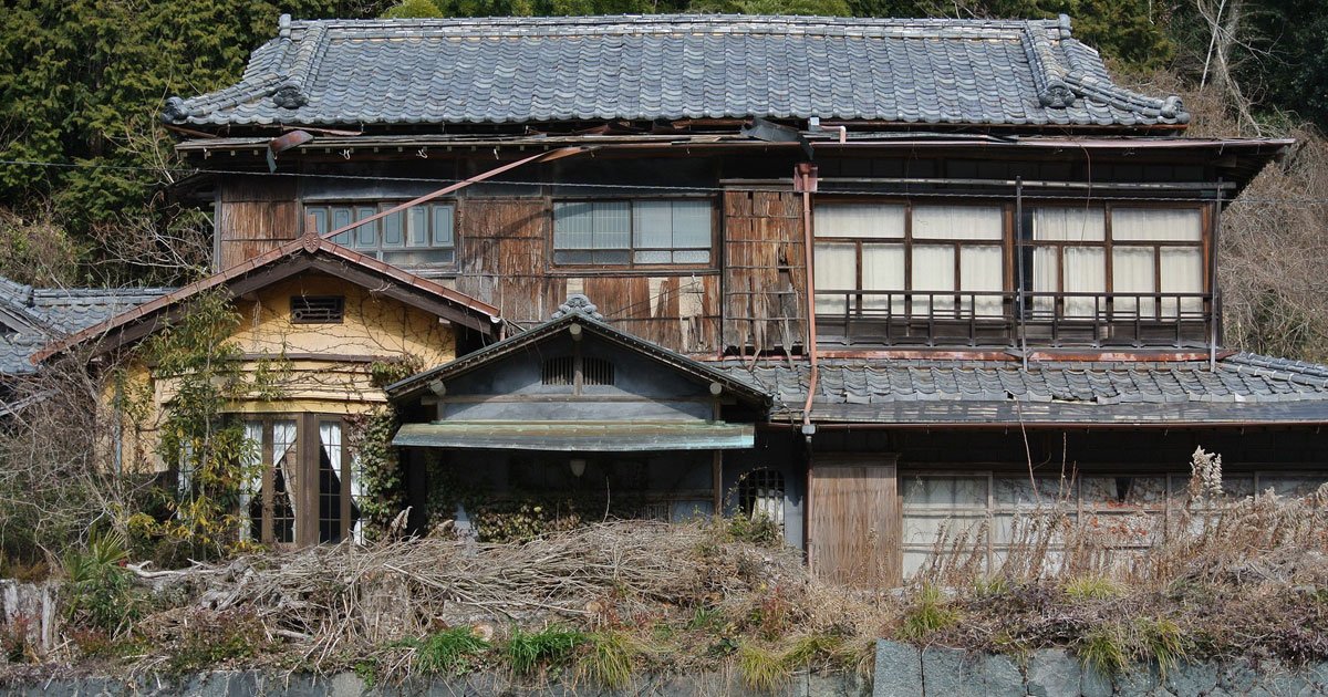 japan abandoned houses.jpg?resize=1200,630 - Le Japon offre gratuitement des maisons abandonnées à des familles