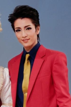 宝塚男役の人気ランキングtop30 18年1位に輝くトップスターは 最新版 Hachibachi 宝塚男役の人気ランキングtop30 18年1位に輝くトップスターは 最新版 Hachibachi