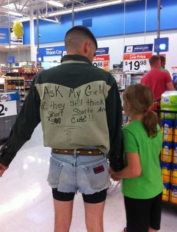 16 Super Dads Are Heroes to Their Kids - A dad just teaching his kids a lesson.