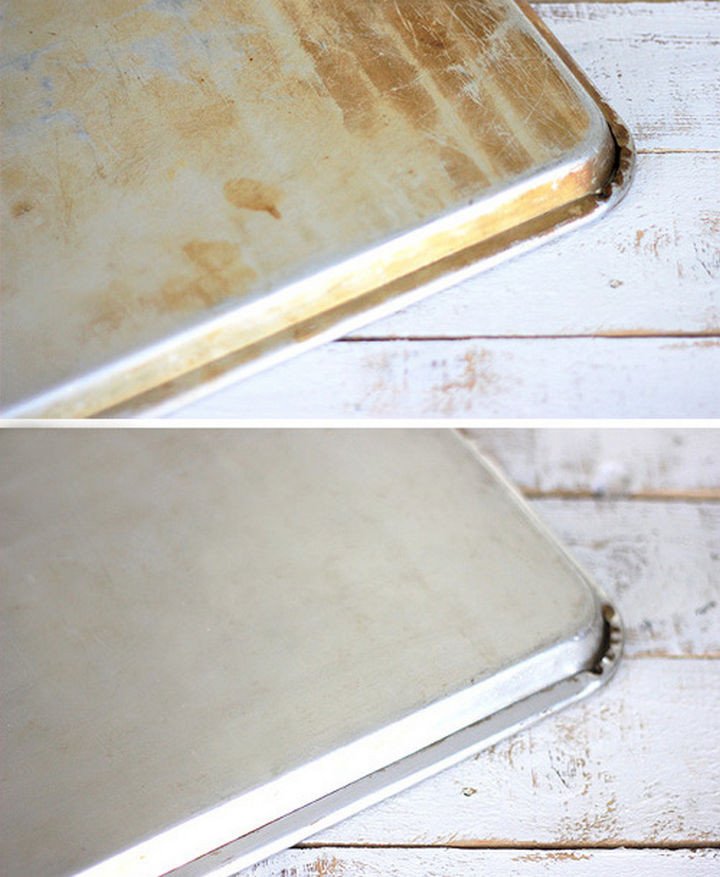 35 House Cleaning Tips - Cleaning cookie sheets.