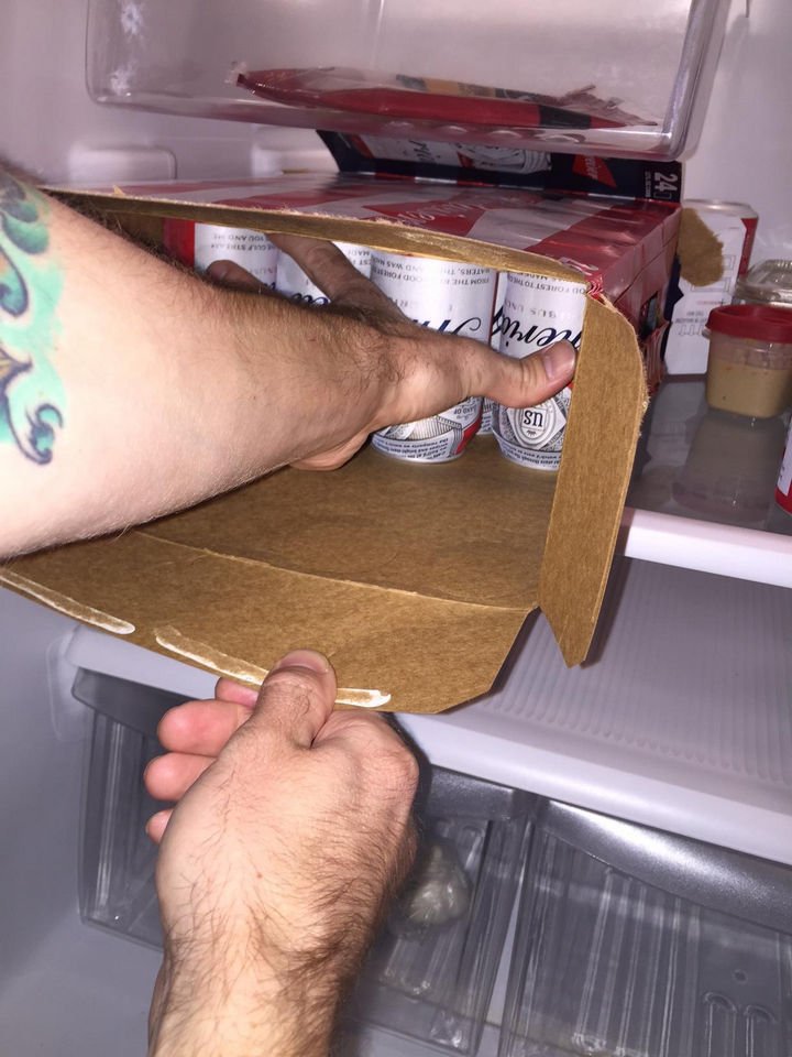 21 Everyday Life Hacks - Easily empty beverage crates by opening both ends and pulling out the box.