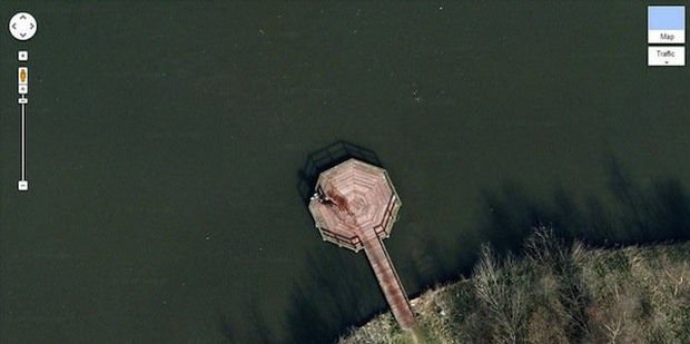 25 Weird Things Found on Google Maps - Is it just me or are they dragging something suspicious?