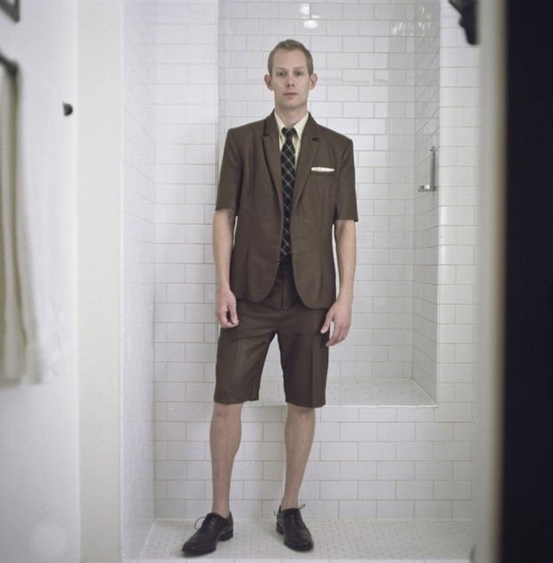 27 Tall People Problems Only Tall People Have - That great suit you bought in junior year doesn