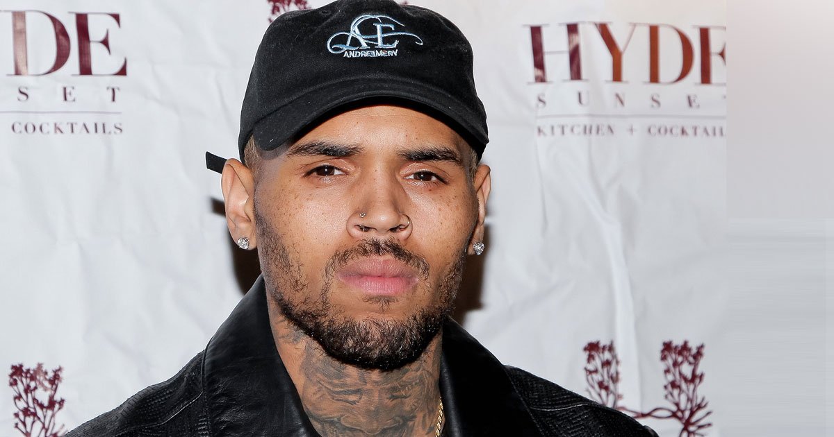 chris brown 1.jpg?resize=1200,630 - Chris Brown pourrait faire face à six mois derrière des barreaux pour l'achat d'un singe exotique sans permis