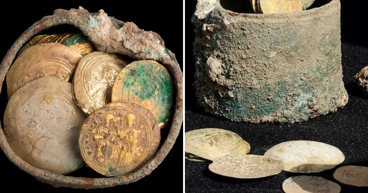 gold2.png?resize=1200,630 - Un pot de pièces d'or rares et une boucle d'oreille dorée datant de plus de 900 ans ont été découverts