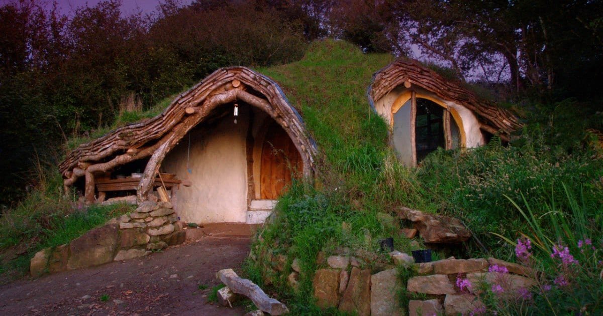 s.jpg?resize=412,232 - Man Built His Own Hobbit Home With Just $5,000