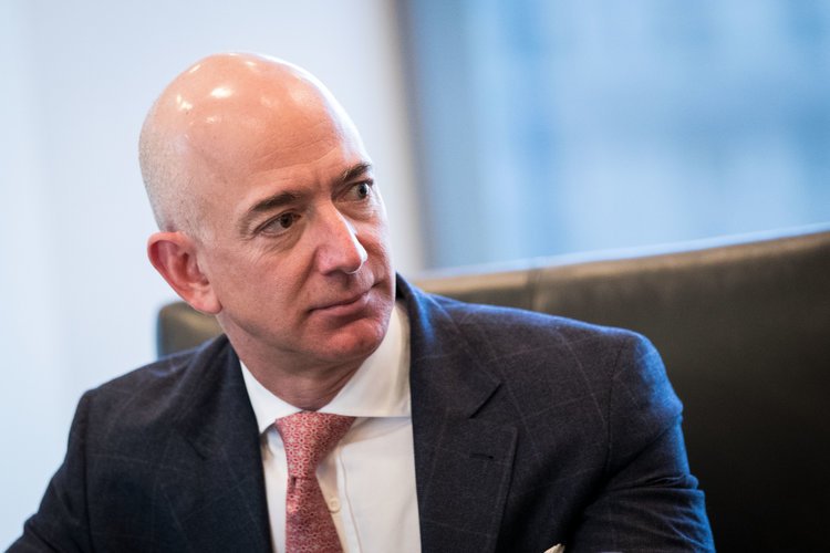 Résultat d'image pour jeff bezos 750