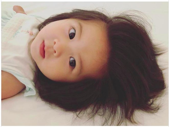 img 5c3fa22f6207e.png?resize=1200,630 - Un bébé japonais né avec une tête pleine de cheveux devient la star d'une marque de shampooing