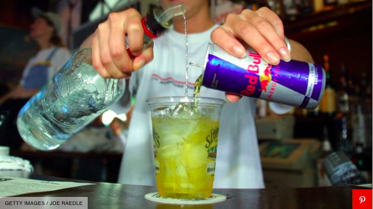 img 5c42fafa440cb.png?resize=412,232 - Une étude révèle que le mélange vodka Red Bull pourrait vous donner envie de vous battre