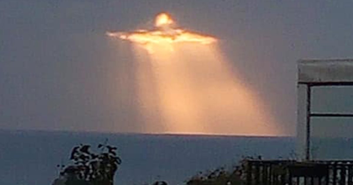 featured image 10.png?resize=1200,630 - Man Spots Image Of Jesus Bursting From Murky Clouds In Italy