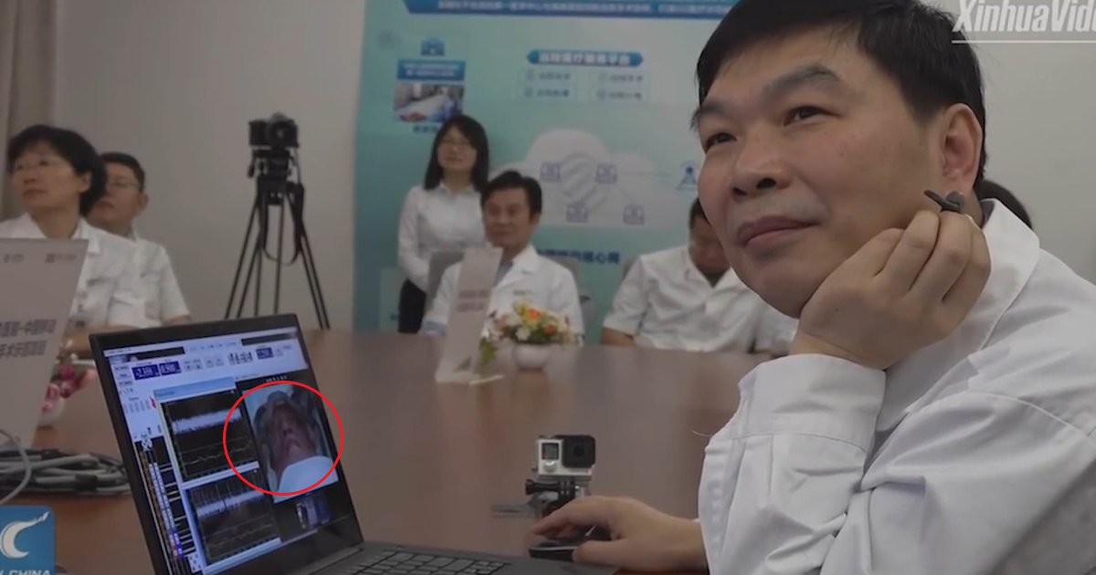 featured image 41.png?resize=412,232 - Chinese Surgeon Performs First Ever 'Remote' Brain Surgery On A Patient Thousands Of Miles Away