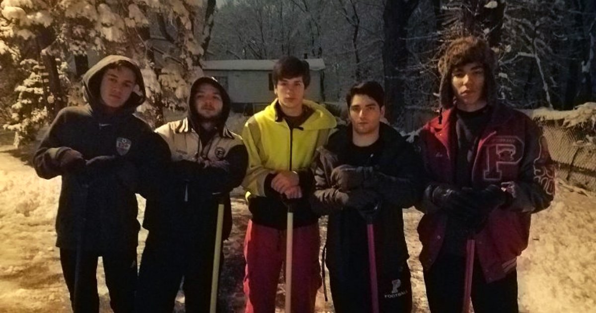 kids3.png?resize=1200,630 - Group Of High School Students Wake Up At 4 AM To Shovel Neighbor's Driveway