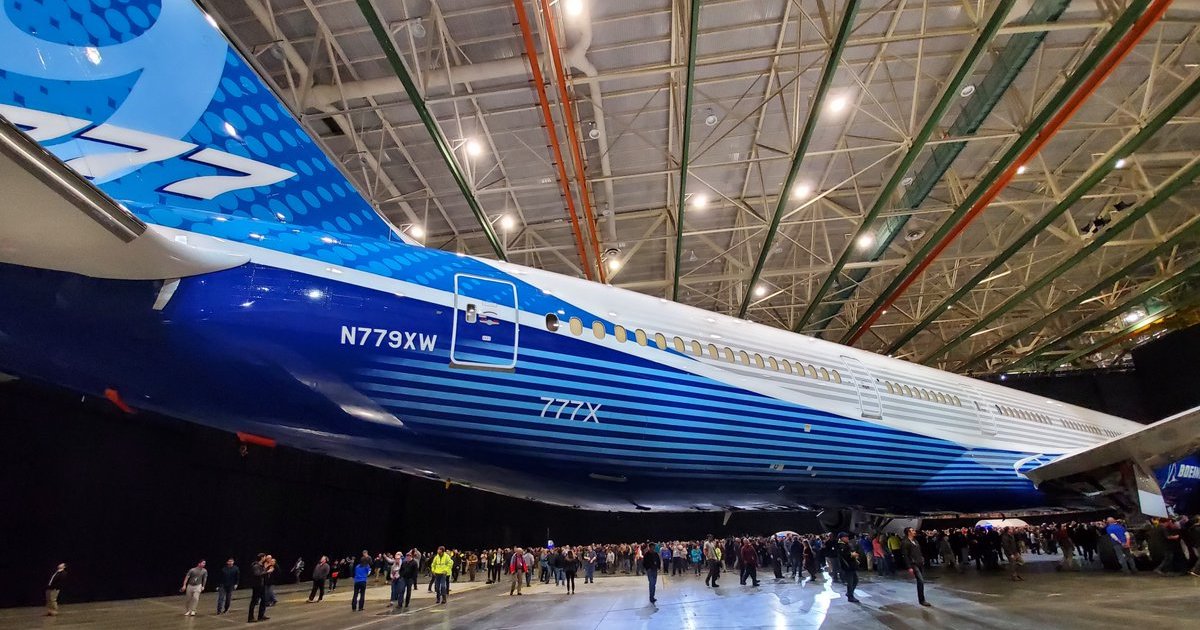 s 1.png?resize=1200,630 - Boeing Unveils World's Longest Plane - And It's More Amazing Than You Can Imagine