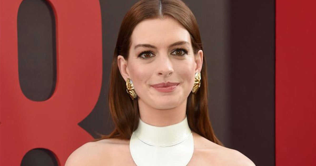 anne hathaway revealed after having a piece of salmon her brain felt like a computer rebooting.jpg?resize=1200,630 - Anne Hathaway Revealed She Felt Like A ‘Computer Rebooting’ When She Ate Meat After Being Vegan