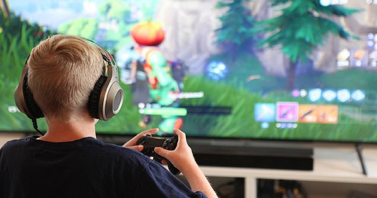 f3.jpg?resize=412,232 - Doctors Warned Parents That Fortnite Is Like 'Having A Child Addicted To Drugs'