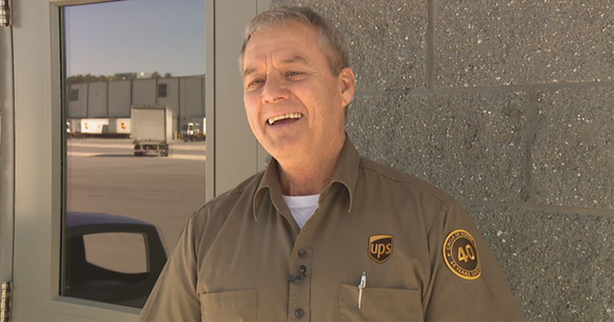 ups driver retired after 43 year accident free career.jpg?resize=412,232 - UPS Driver Retired After Driving 43 Years, Over 6 Million Miles With No Accident