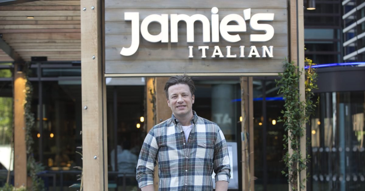 a 7.jpg?resize=412,232 - Experts Revealed Factors That Led To The Collapse Of Jamie Oliver's Restaurant Empire