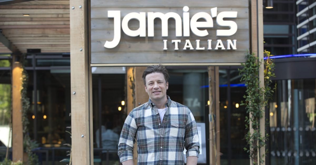 a 7.jpg?resize=412,275 - Experts Revealed Factors That Led To The Collapse Of Jamie Oliver's Restaurant Empire