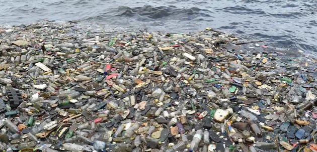 afp issouf sanogo.jpg?resize=1200,630 - Une île de déchets plastiques dérive en Méditerranée