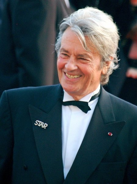 alain delon cannes 2 1.jpg?resize=1200,630 - Cannes: Alain Delon en larme pour sa Palme d'or