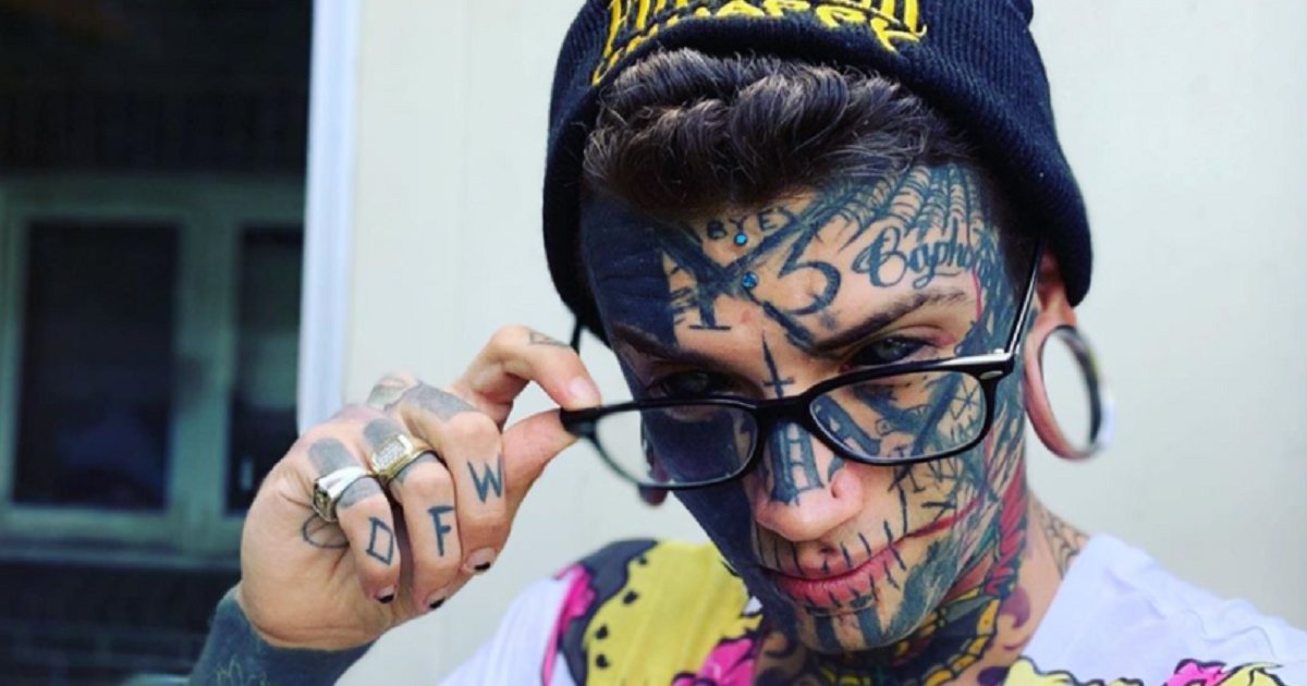 b3 3.png?resize=1200,630 - Aussie Man Who Calls Himself The "World's Most Modified Youth" Proudly Showed Off His Numerous Body Modifications