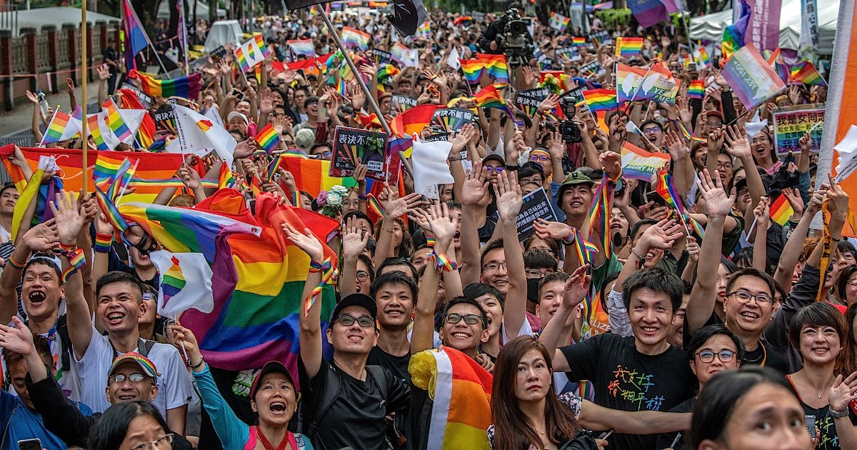 featured image 50.png?resize=1200,630 - Le Parlement de Taiwan a adopté le premier projet de loi sur le mariage homosexuel en Asie