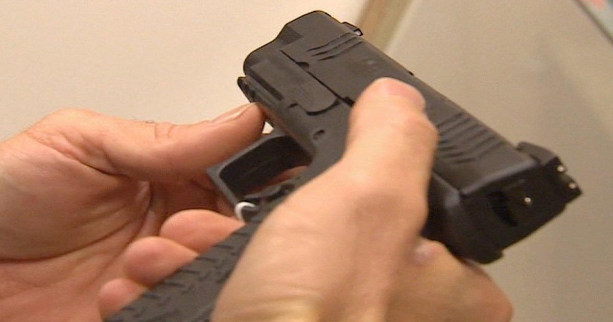 featured image 9.png?resize=1200,630 - La Floride a adopté un projet de loi autorisant les enseignants à porter des armes à feu dans les salles de classe