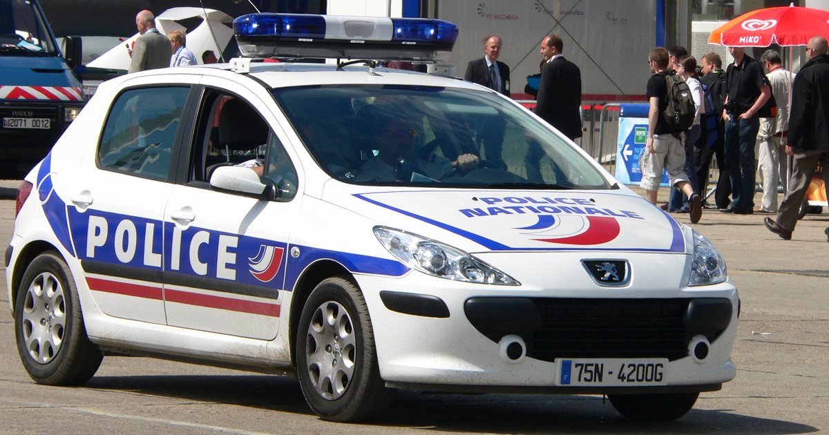 french police p1230006.jpg?resize=412,232 - Record battu: La douane Française saisit 11 tonnes de cannabis.