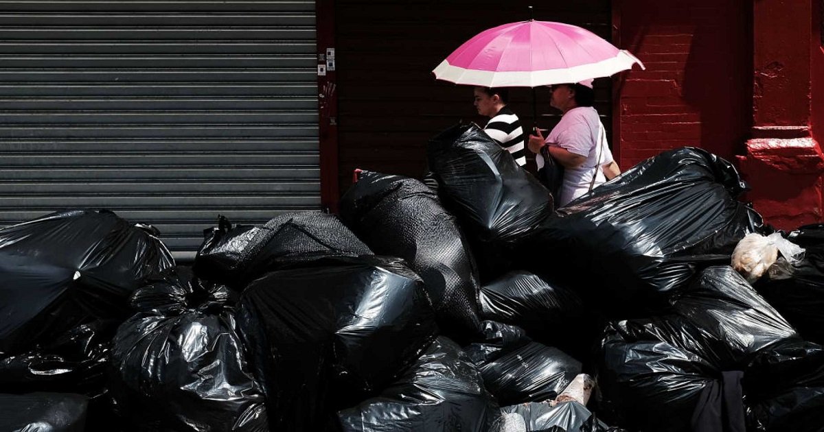 g3 1.jpg?resize=412,275 - New York City Has A Rat Problem Caused By All The Garbage Left Out Overnight On The Sidewalks