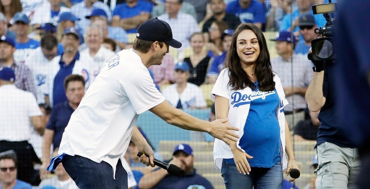 kunis.jpeg?resize=412,275 - 20 Picturess Of Mila Kunis Pregnant That Ashton Can't Get Enough Of