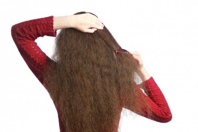 Las 10 peores cosas que puedes hacer con tu cabello