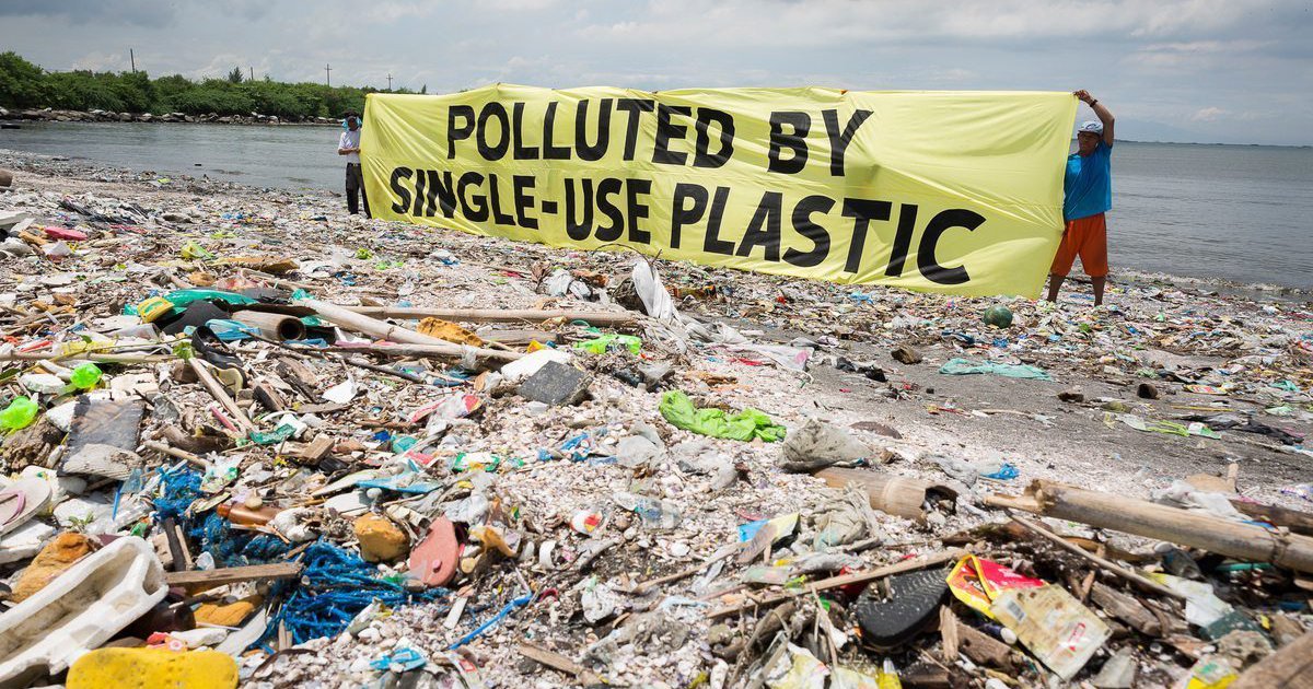 plastic pollution.png?resize=412,232 - Ces 5 entreprises qui abandonnent le plastique pour aider à protéger l'environnement