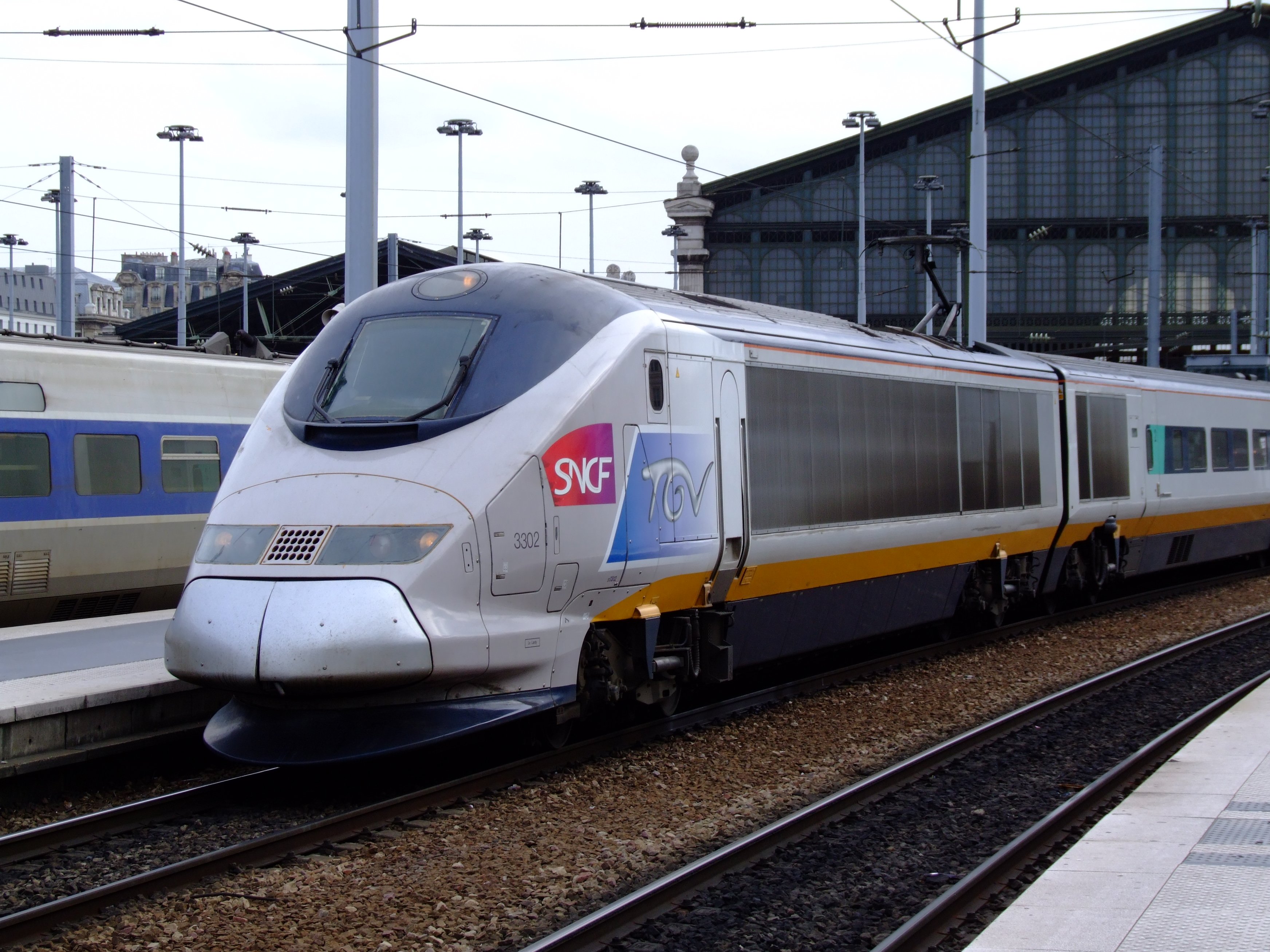 sncf tgv 3302.jpg?resize=412,232 - La SNCF recrute dans toute la France