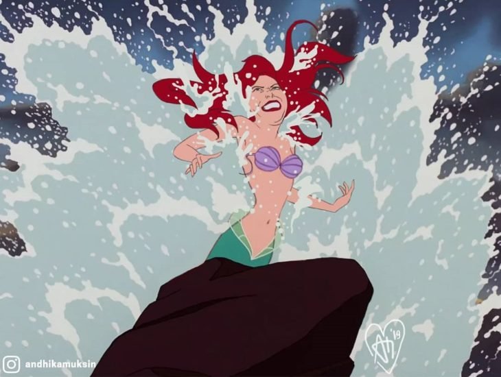 Artista Andhika Muksin recrea personajes Disney; princesa Ariel, La Sirenita, en la roca con ola