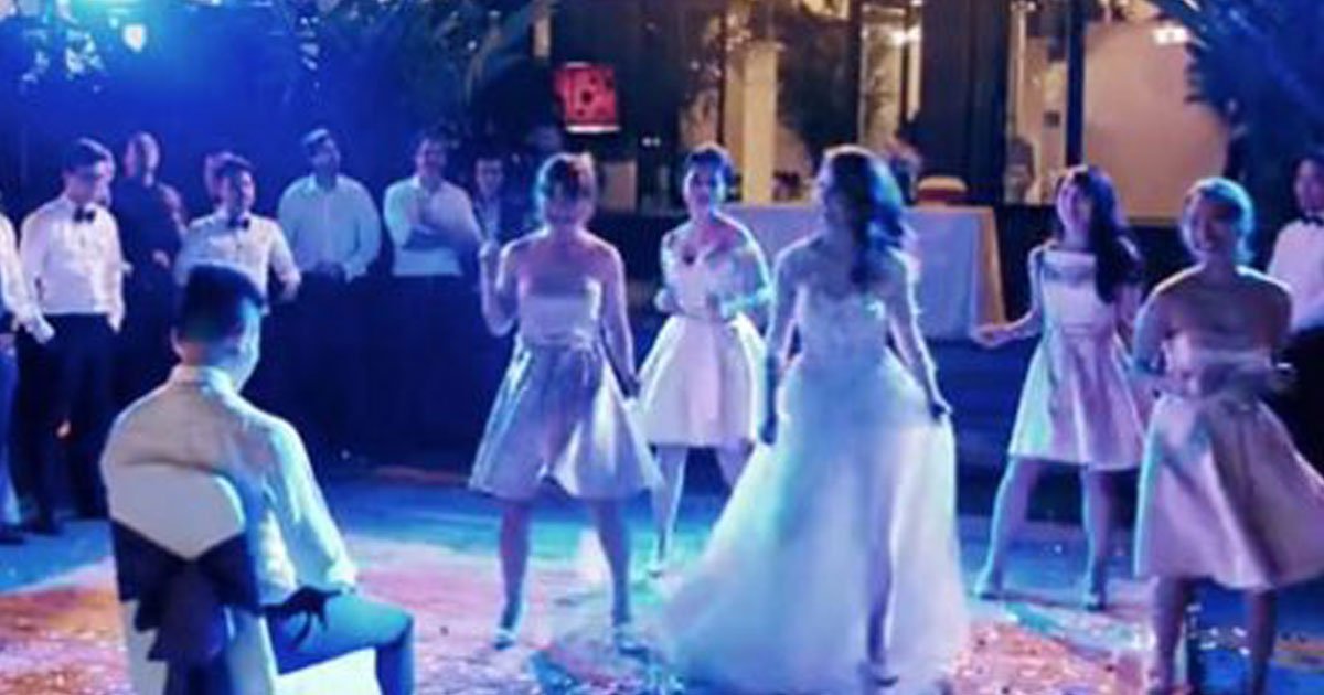 bridal party dance.jpg?resize=412,232 - Bride And Groom Stole The Show After They Joined Bridesmaids And Groomsmen On The Dance Floor