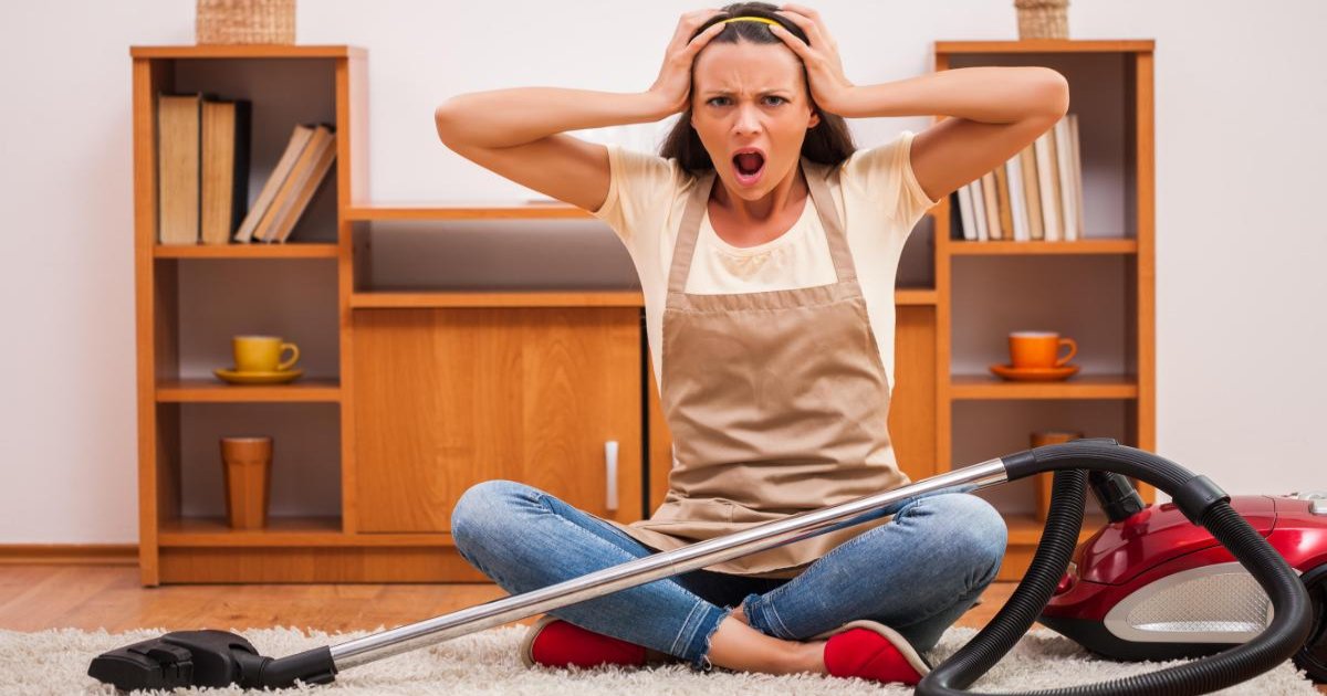 featured image 25.png?resize=412,275 - Nurse Warned Women Against 'Vacuuming' To End Their Periods Early