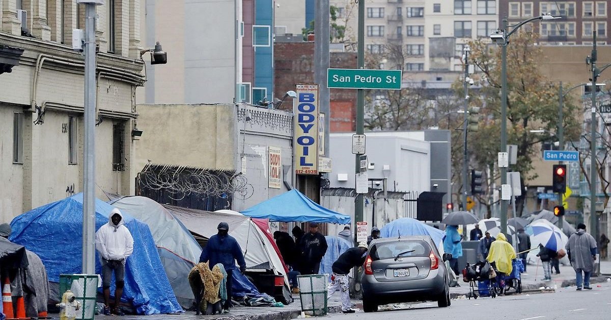 h3.jpg?resize=412,275 - A Proposed California Law Will Require Cities To Maintain 'Safe Parking Lots' To House Homeless Camps