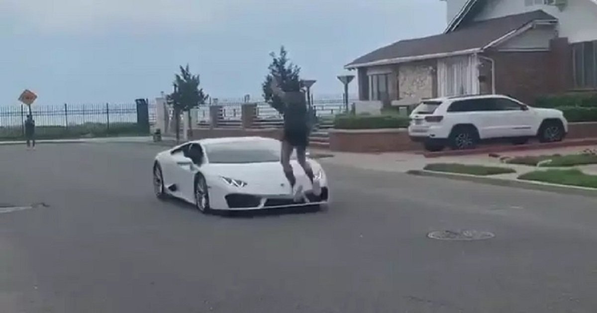 l3 1.jpg?resize=1200,630 - A Man's Attempt To Jump Over A Speeding Lamborghini Head-On Failed Miserably (Seriously, Don't Be This Guy)
