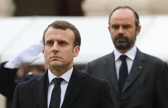 macron philippe.jpg?resize=412,232 - Les sondages montrent qu'Emmanuel Macron et Edouard Philippe redeviennent populaires