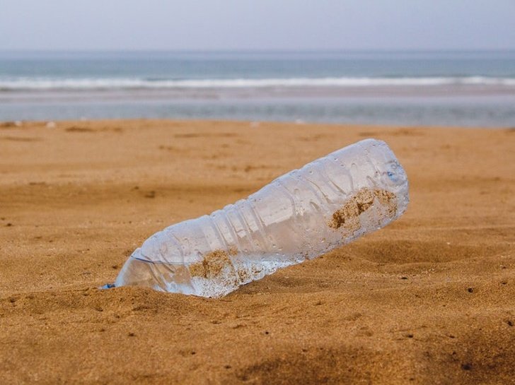 8 Países que le han declarado la guerra al plástico