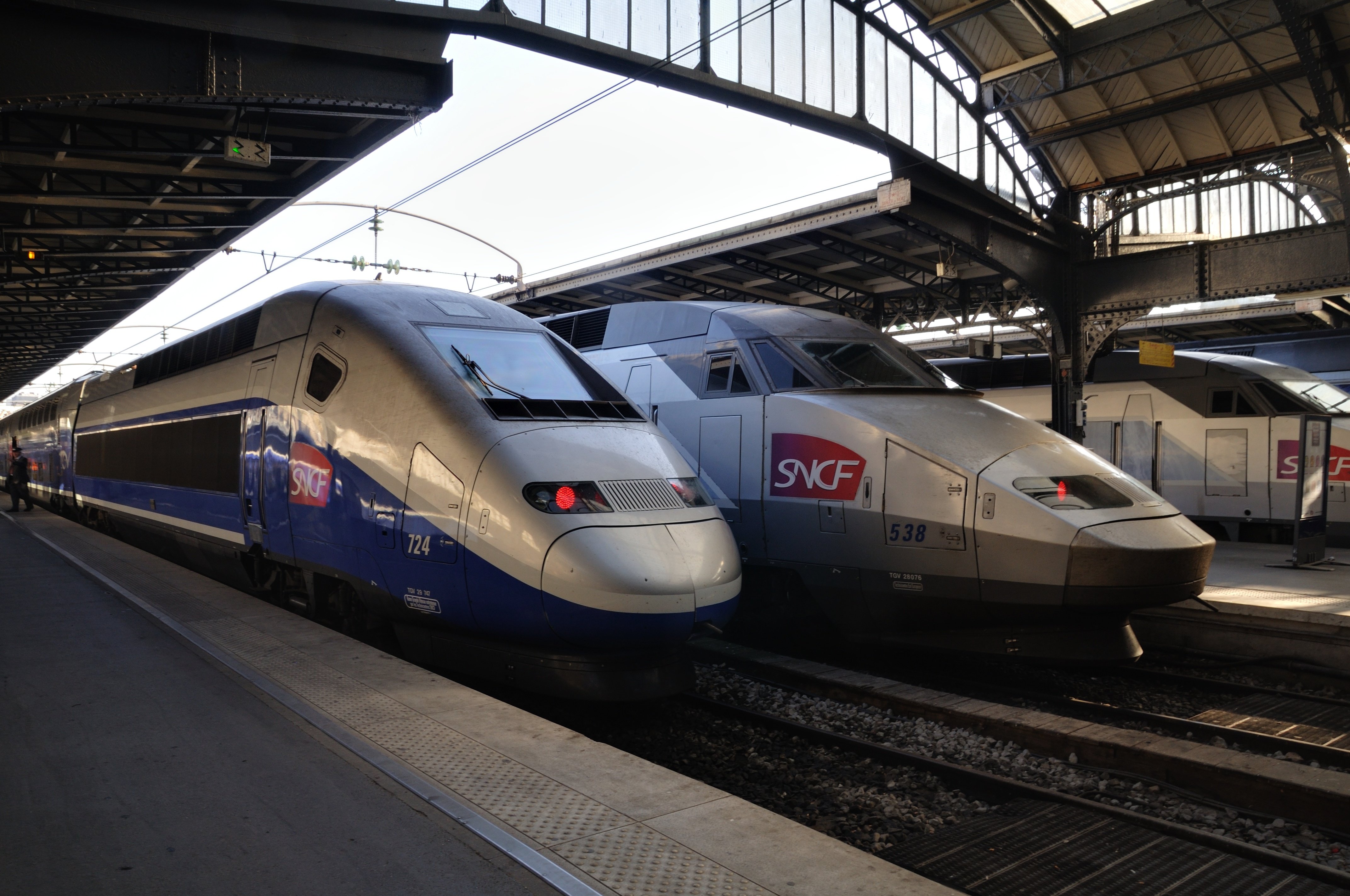 paris   tgv 1.jpg?resize=412,232 - Un ancien curé se fait verbalisé dans le train et paye son billet 30 fois le prix