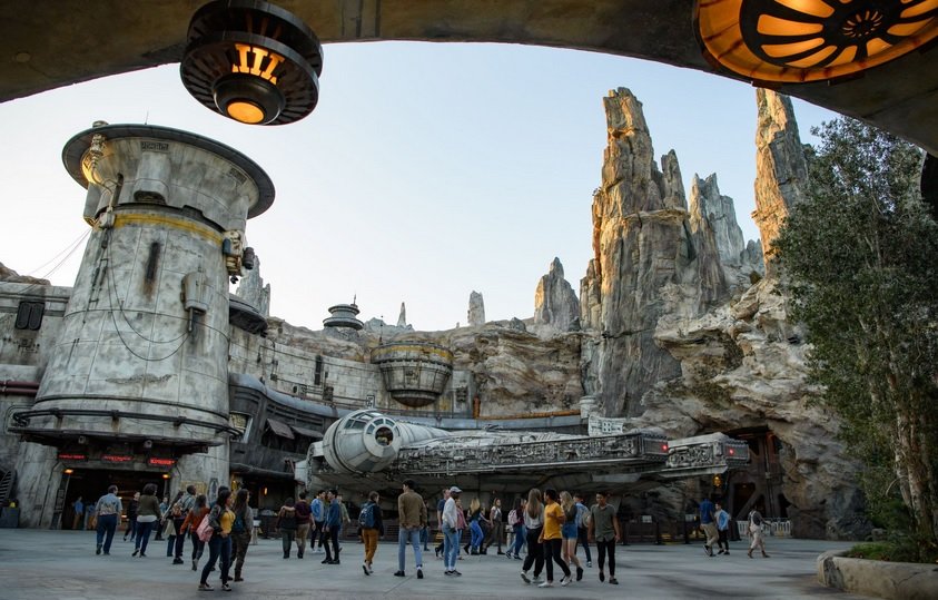 starwars.jpg?resize=1200,630 - Découvrez les premières images du parc d'attractions Star Wars à Disneyland en Californie